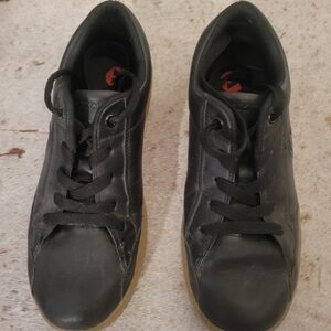 Men's size 9 airwalk shoes